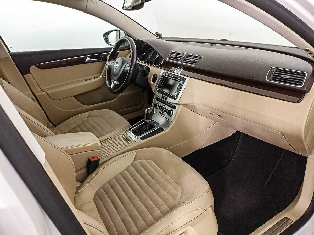 Volkswagen Passat с пробегом — 2011 год. Фото: #8