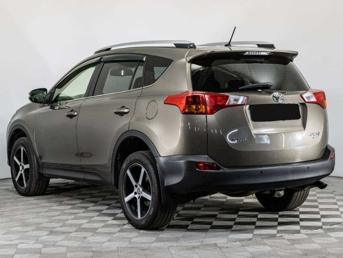 Toyota RAV4 с пробегом — 2014 год. Фото: #6