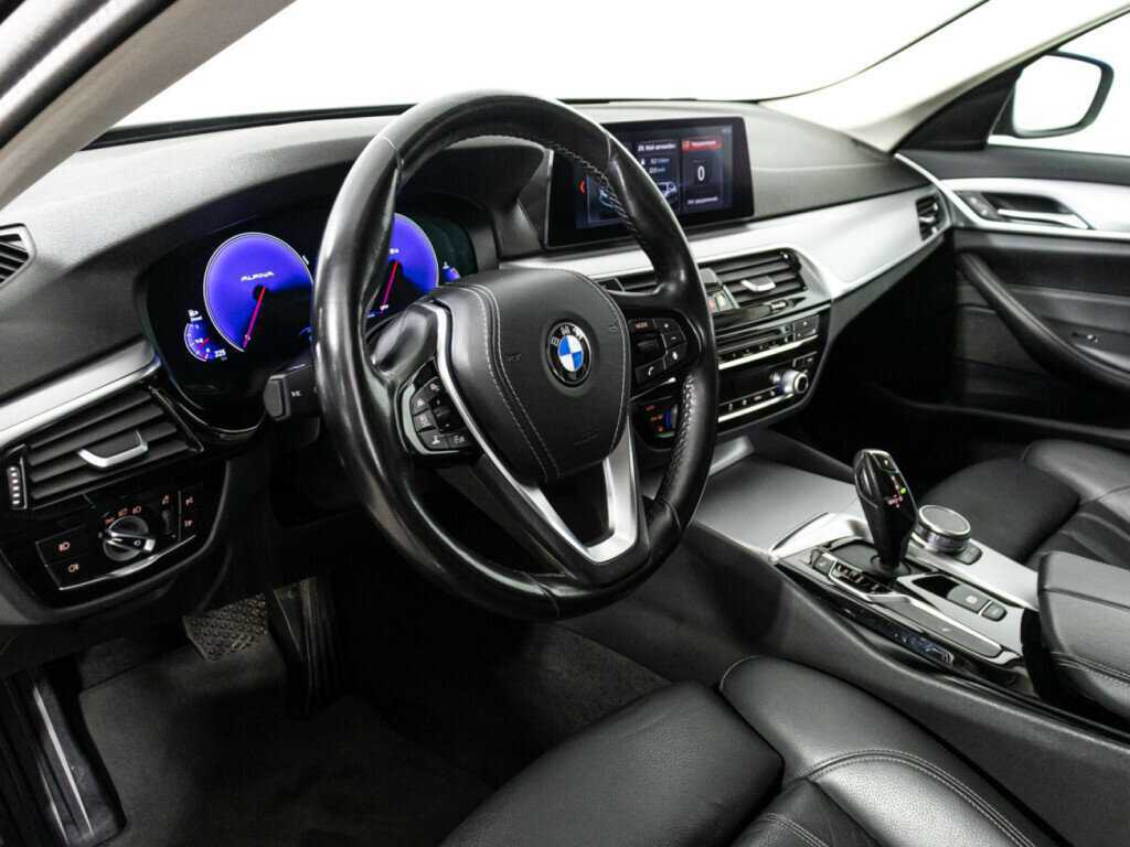BMW 5 серии с пробегом — 2018 год. Фото: #10
