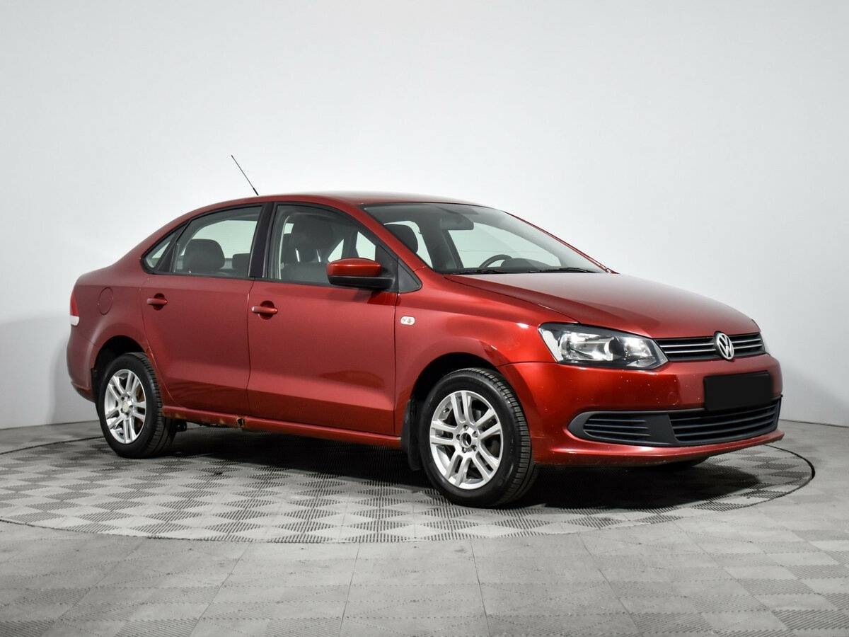 Volkswagen Polo с пробегом — 2011 год. Фото: #2