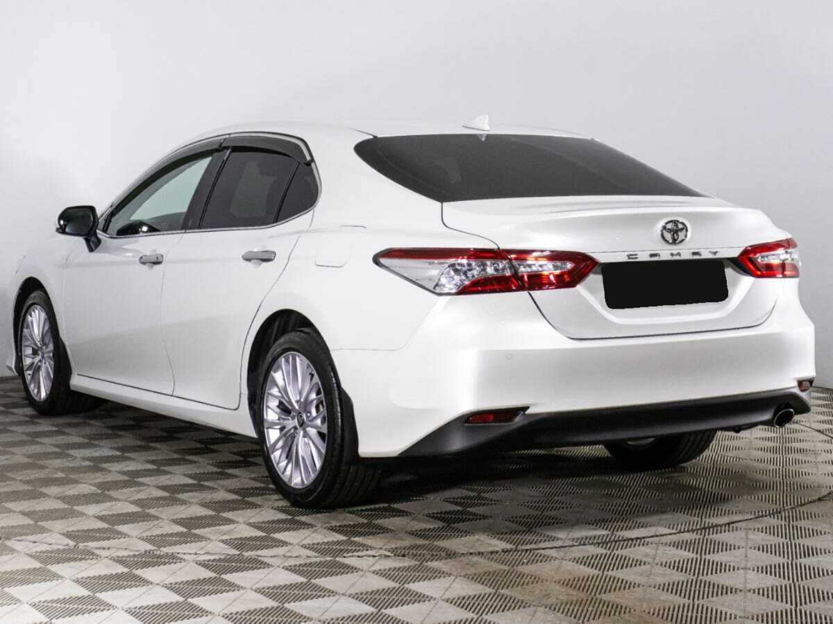 Toyota Camry с пробегом — 2020 год. Фото: #6
