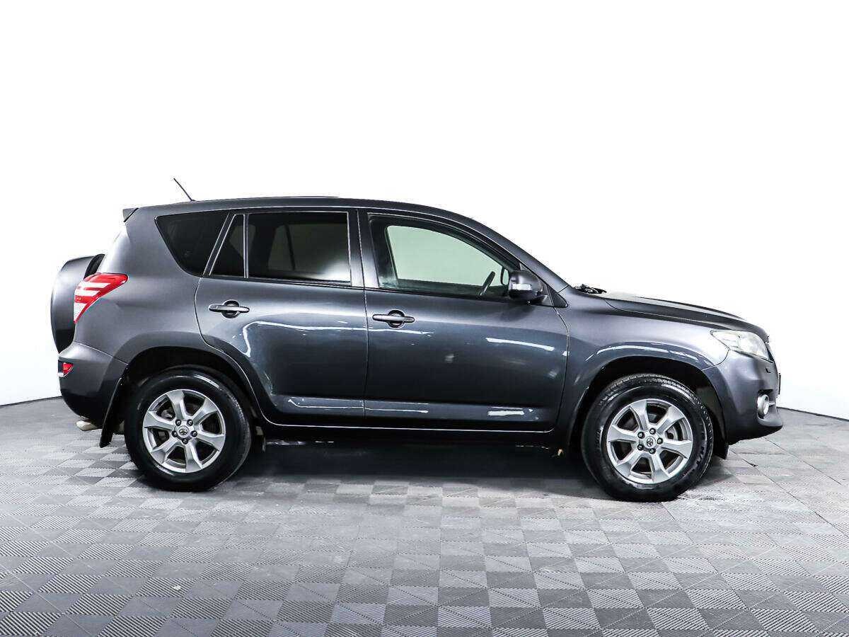 Toyota RAV4 с пробегом — 2011 год. Фото: #3