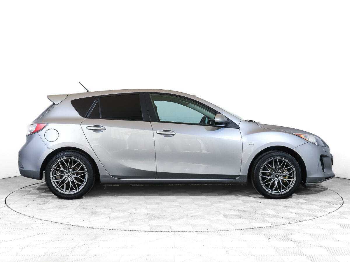 Mazda 3 с пробегом — 2012 год. Фото: #2