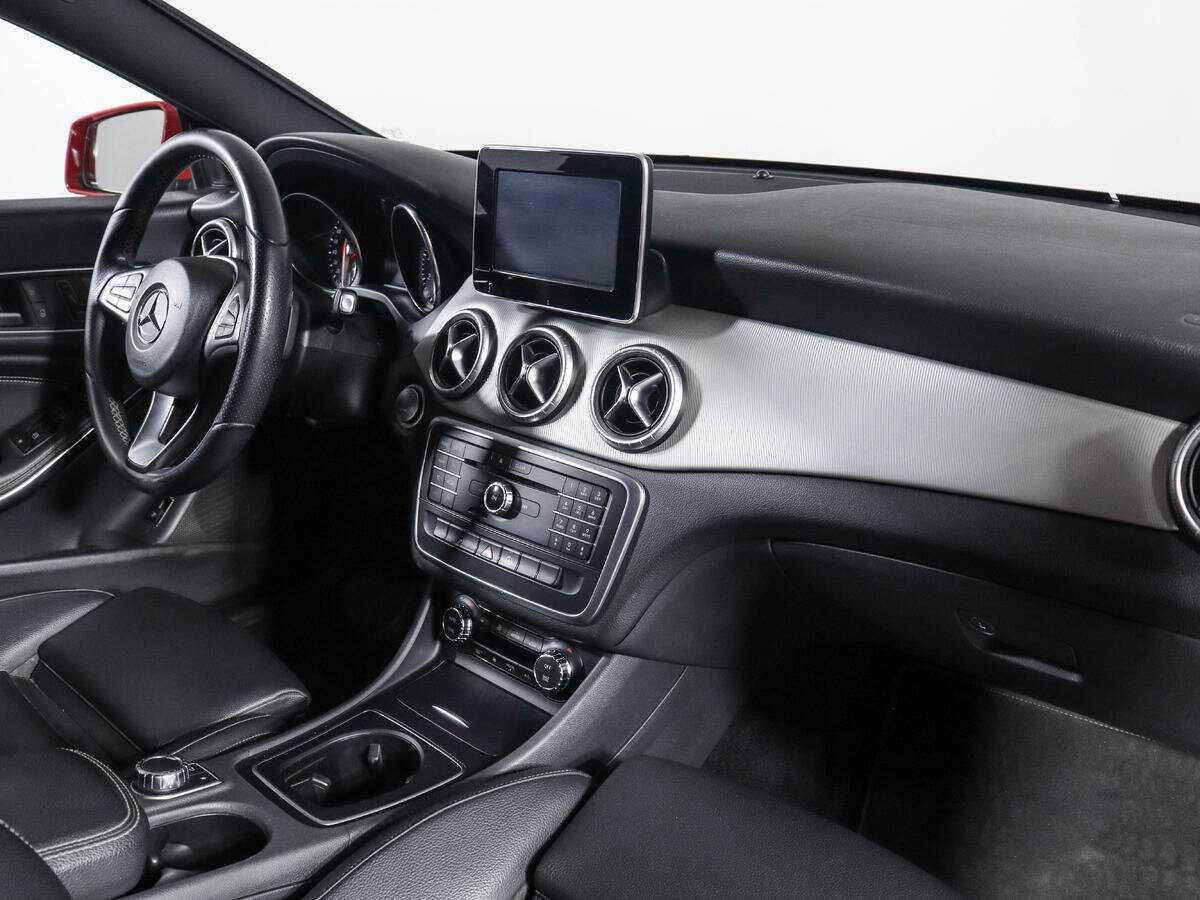 Mercedes-Benz CLA с пробегом — 2016 год. Фото: #8
