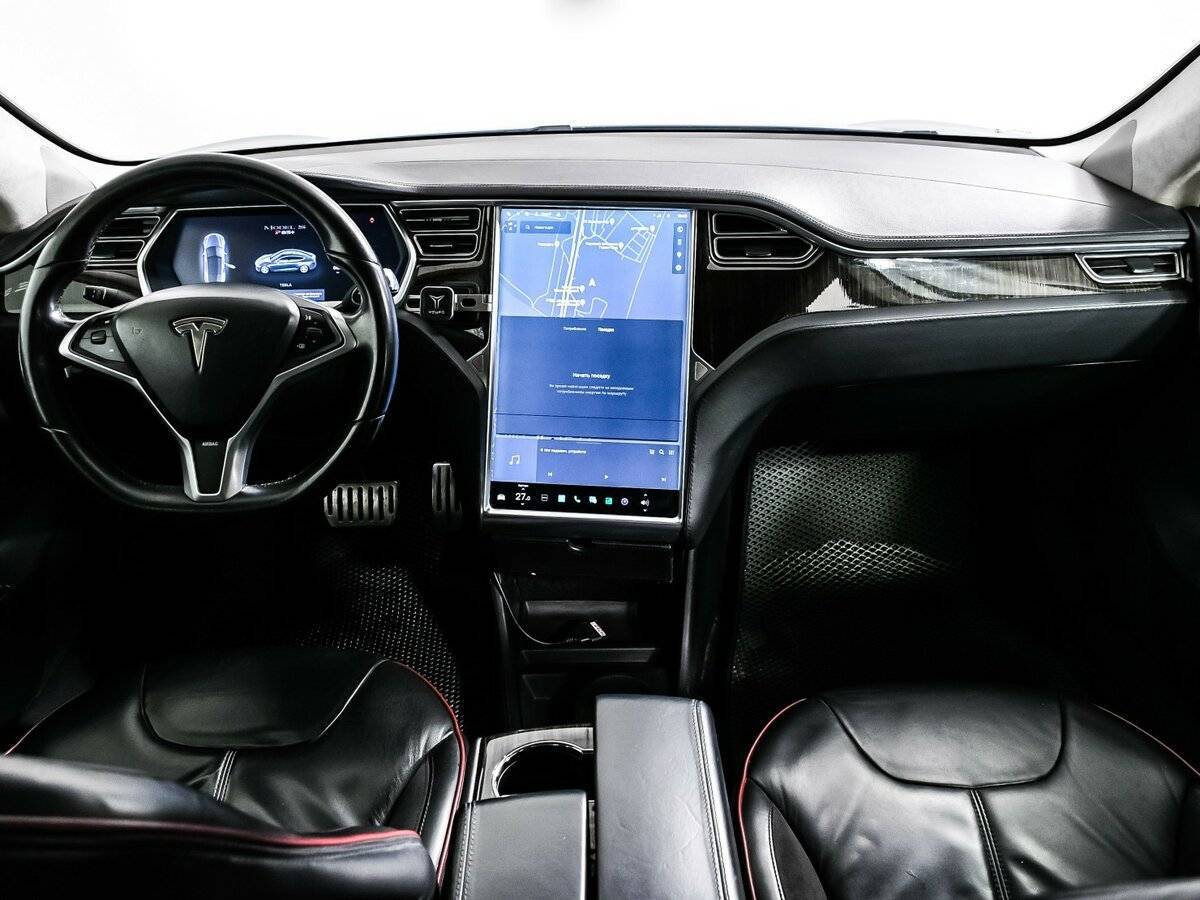 Tesla Model S с пробегом — 2013 год. Фото: #10