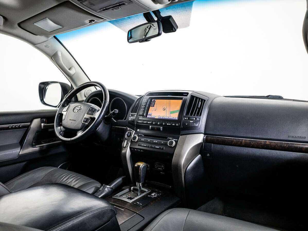 Toyota Land Cruiser с пробегом — 2010 год. Фото: #6