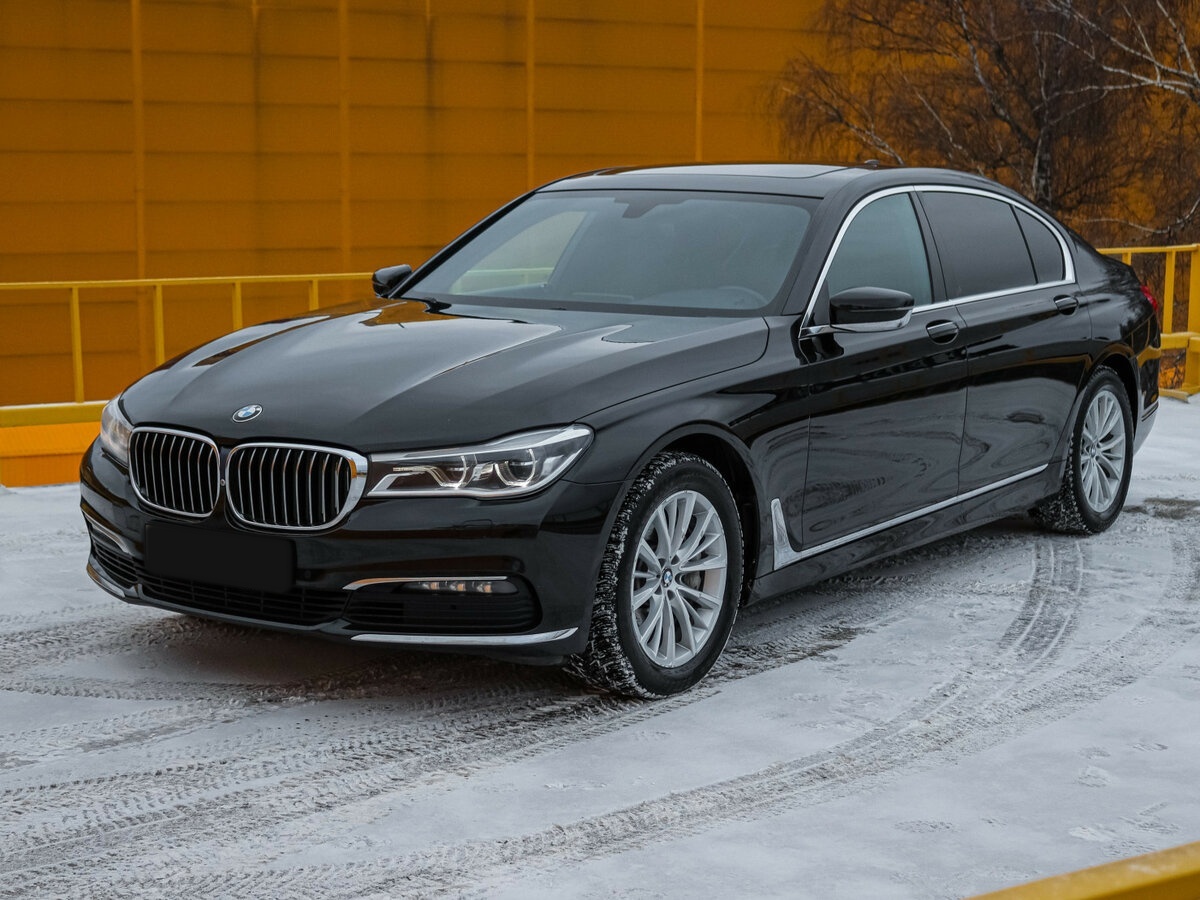 BMW 7 серии с пробегом — 2017 год. Фото: #0