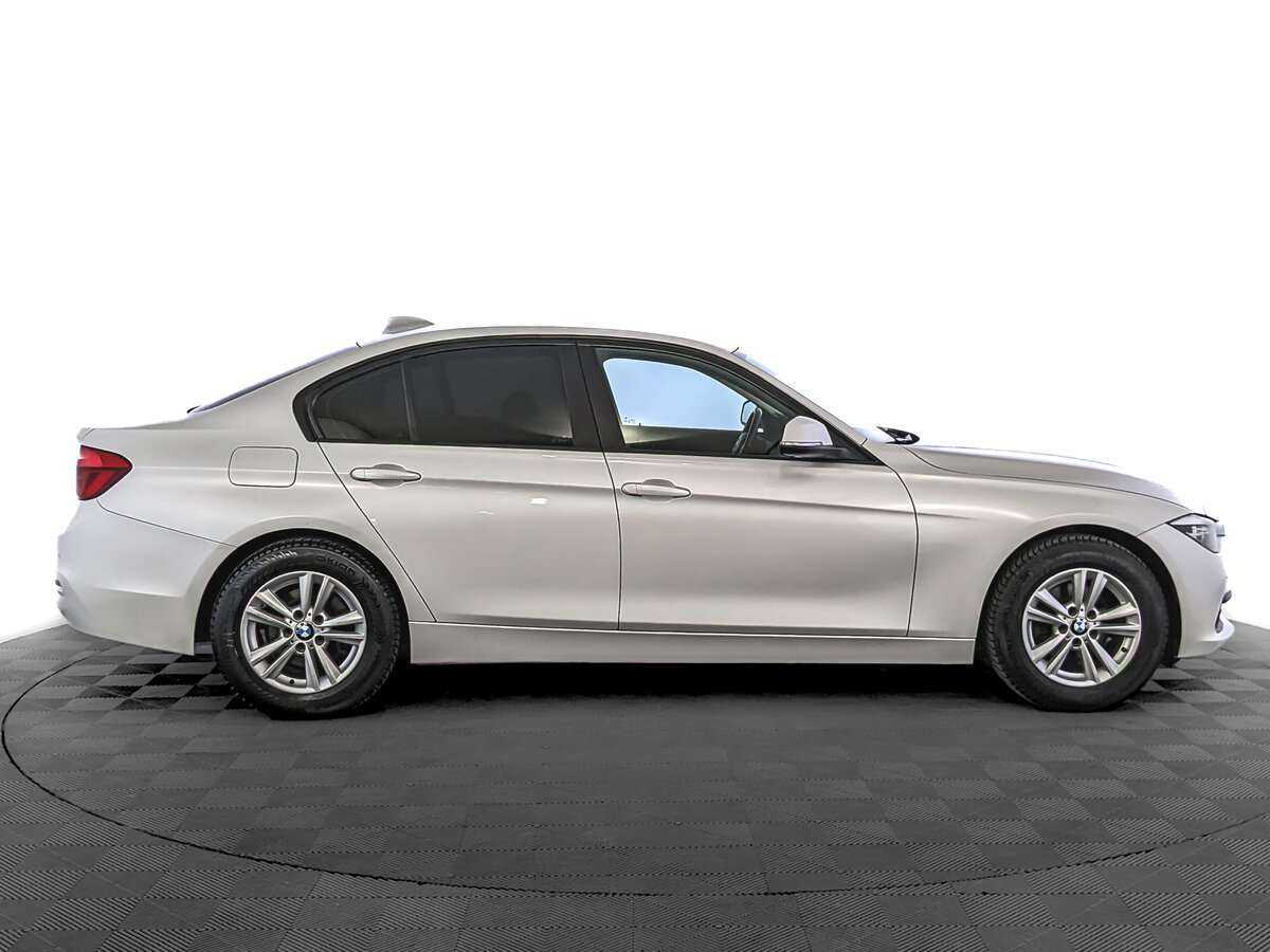 BMW 3 серии с пробегом — 2017 год. Фото: #3