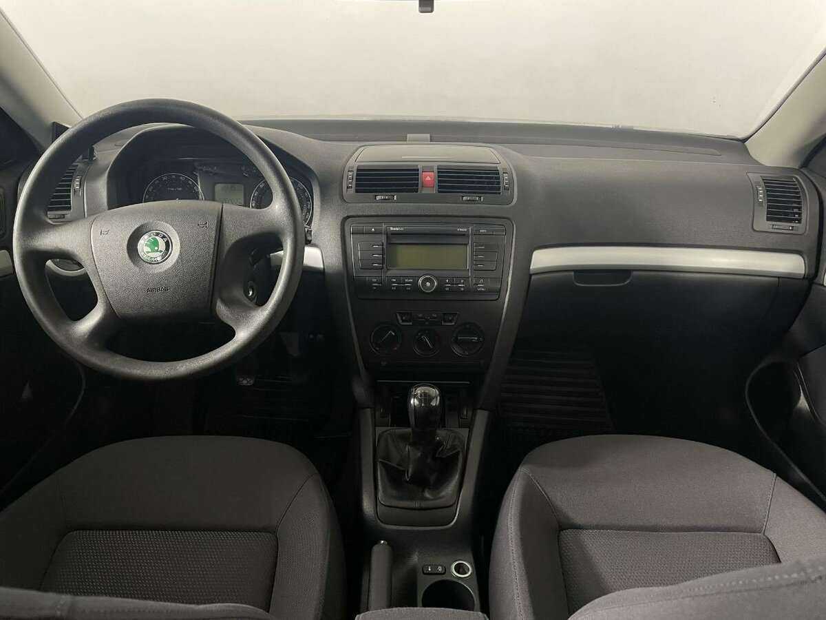 Skoda Octavia с пробегом — 2005 год. Фото: #6
