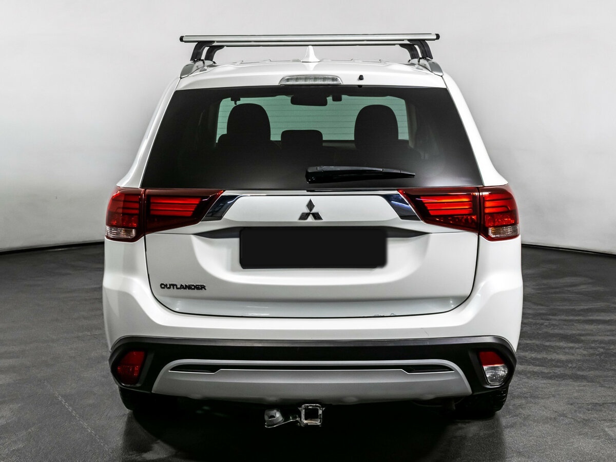 Mitsubishi Outlander с пробегом — 2021 год. Фото: #5