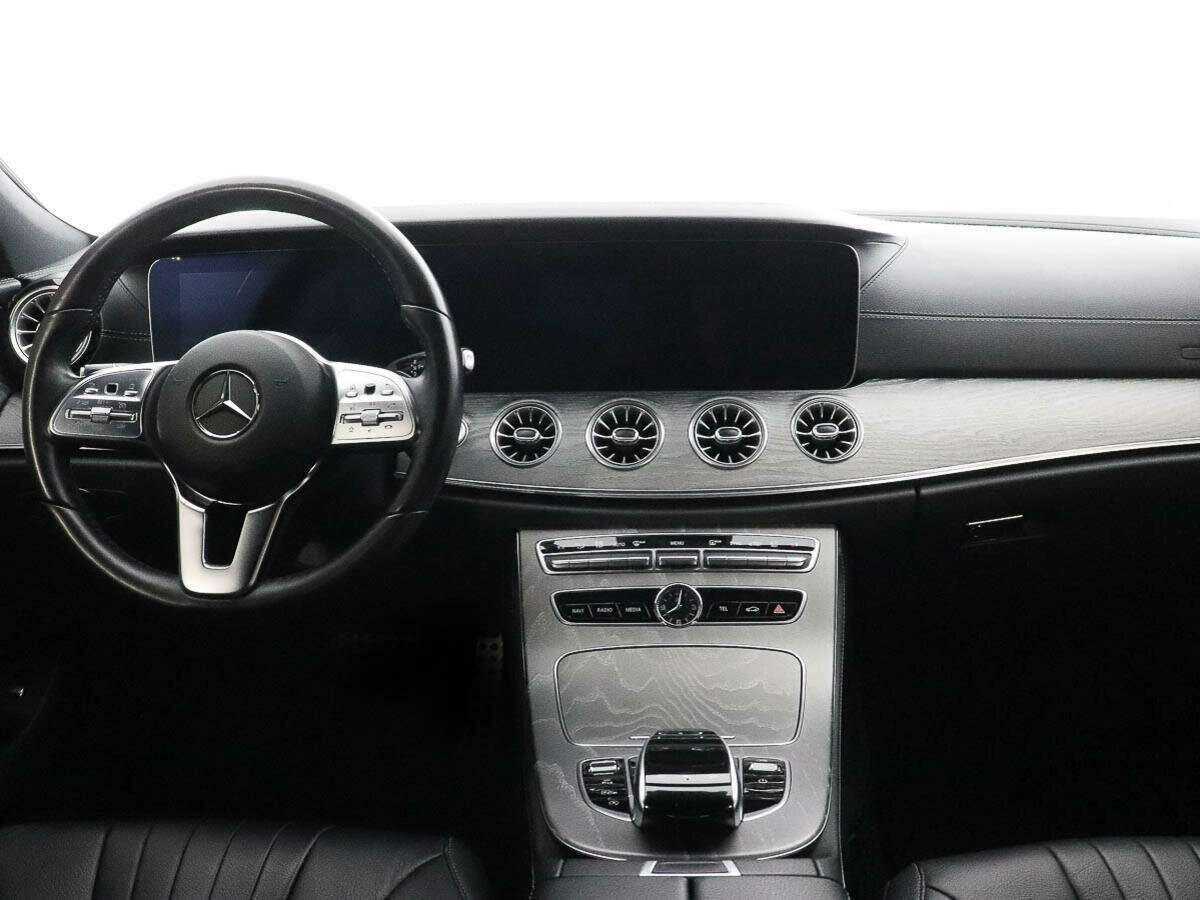 Mercedes-Benz CLS с пробегом — 2018 год. Фото: #8
