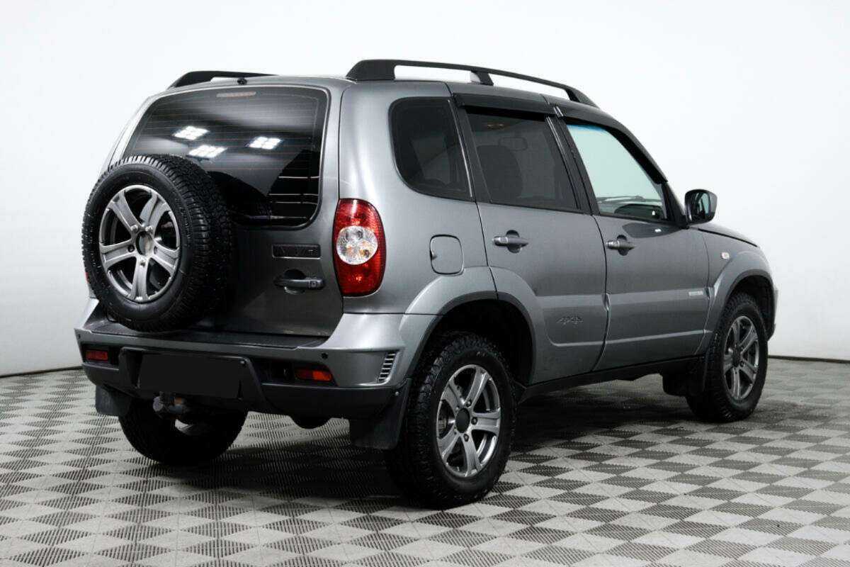 Chevrolet Niva с пробегом — 2013 год. Фото: #4