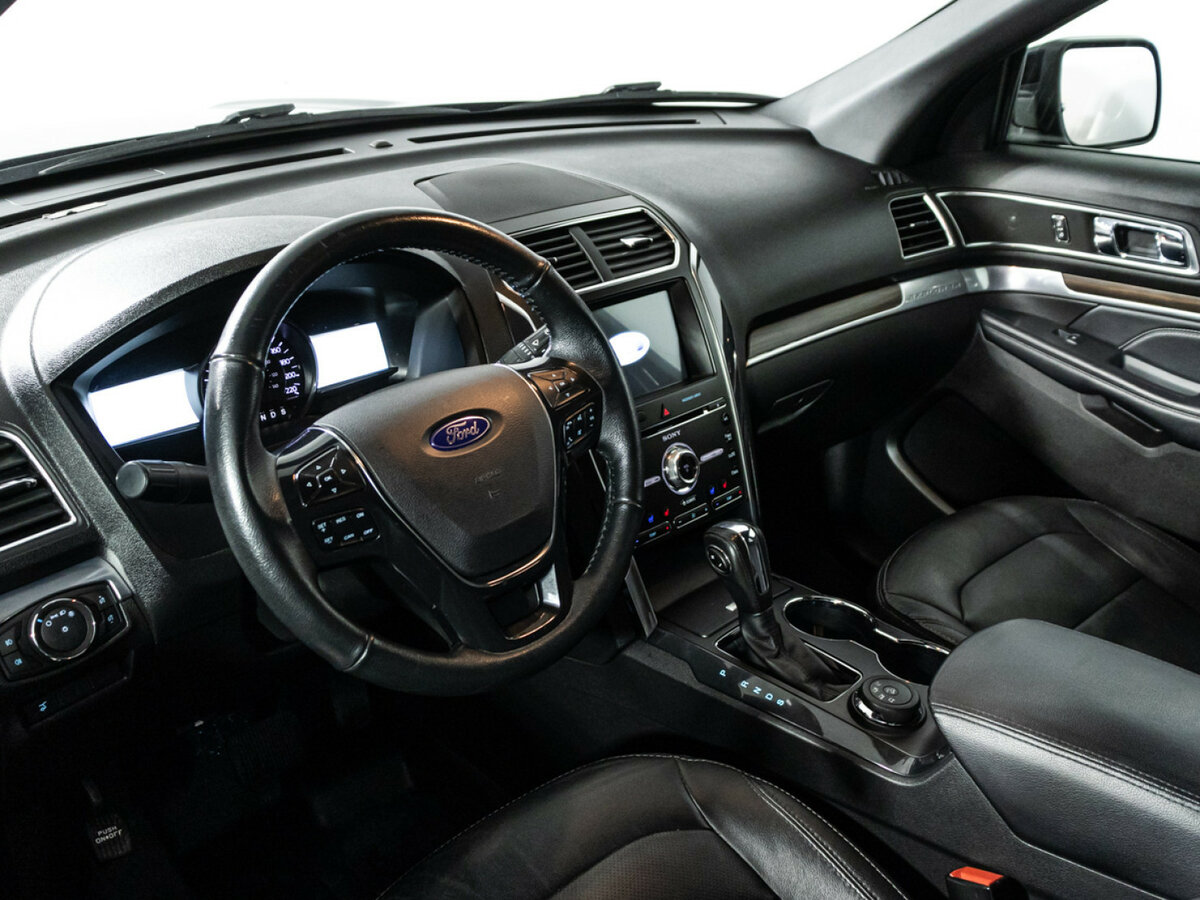 Ford Explorer с пробегом — 2018 год. Фото: #8