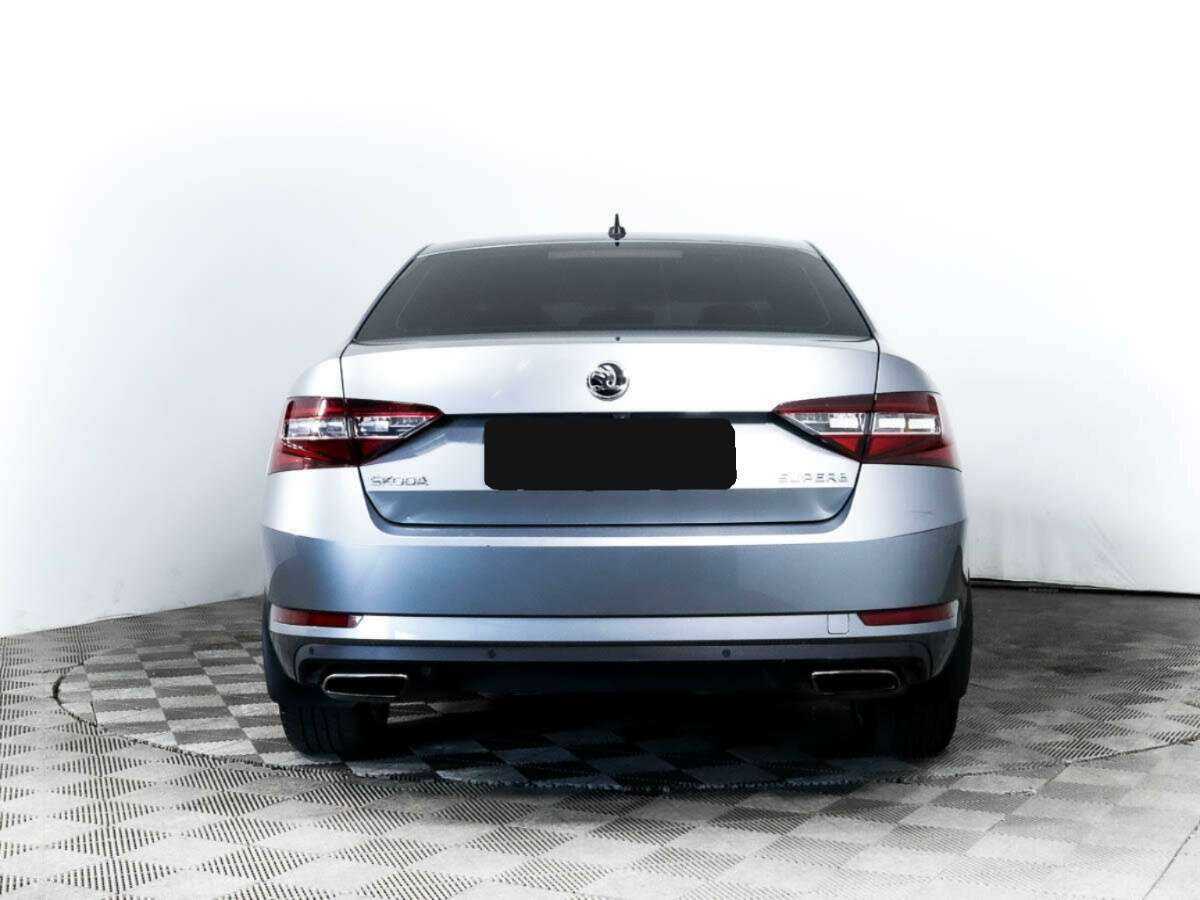Skoda Superb с пробегом — 2019 год. Фото: #3