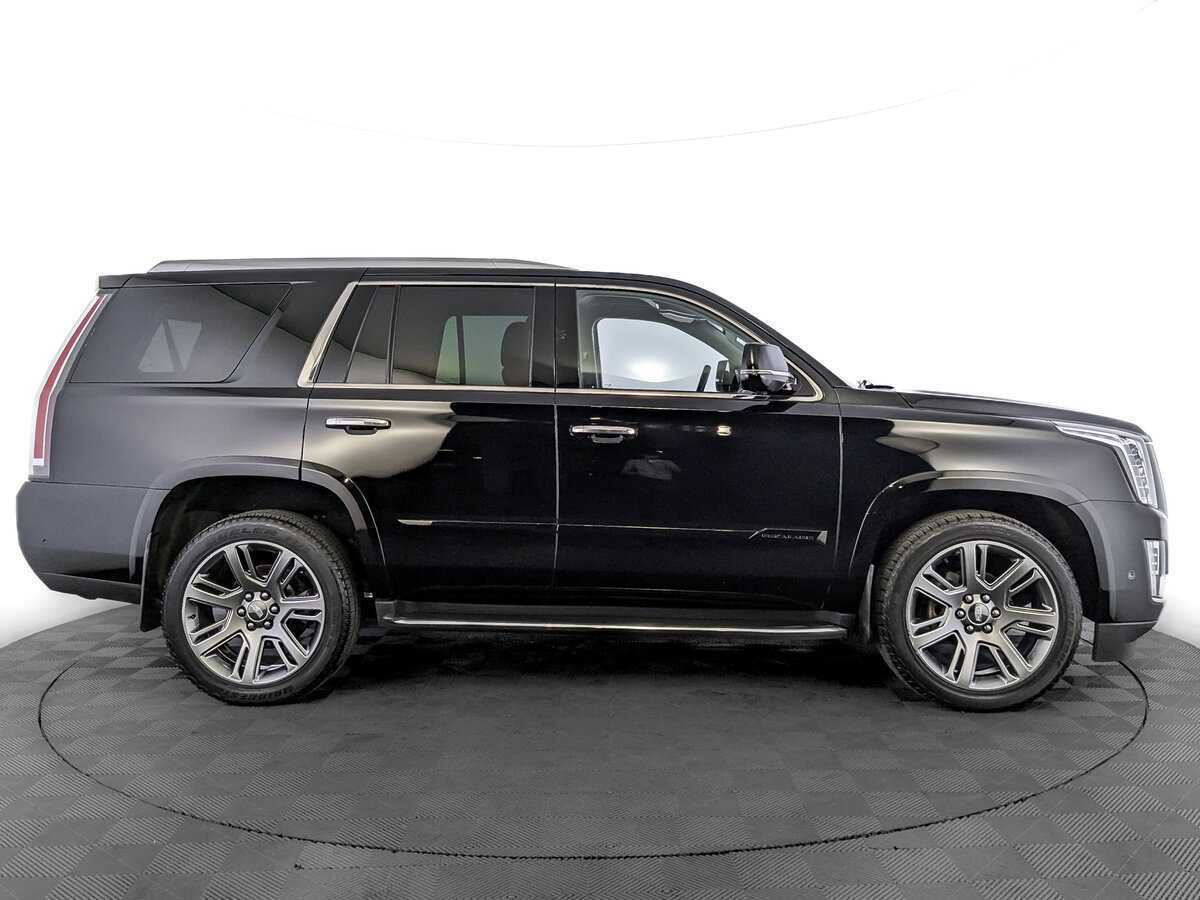 Cadillac Escalade с пробегом — 2018 год. Фото: #3