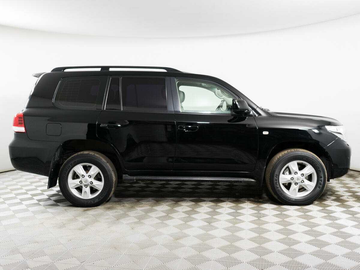 Toyota Land Cruiser с пробегом — 2010 год. Фото: #3