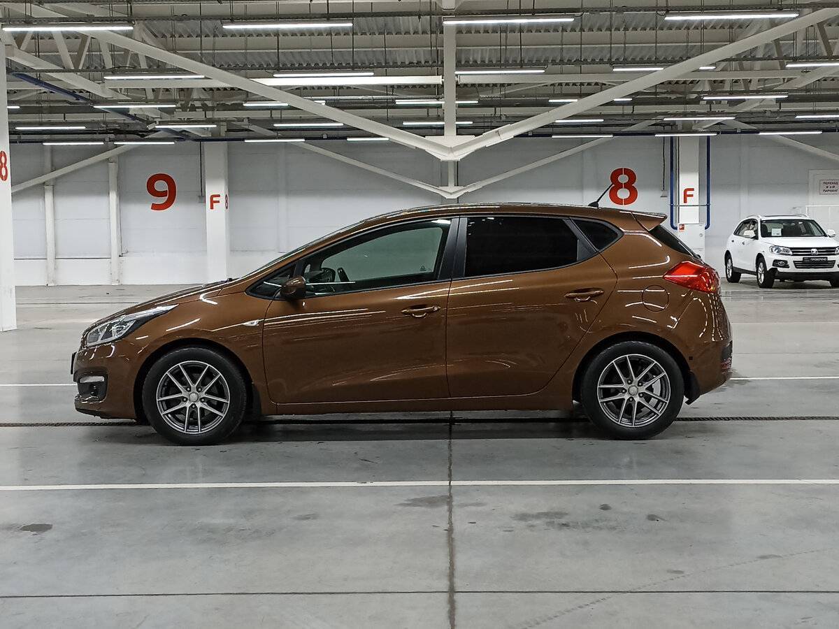 Kia Ceed с пробегом — 2016 год. Фото: #7