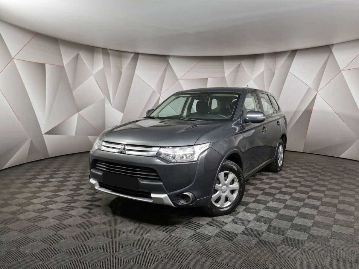 Mitsubishi Outlander с пробегом — 2014 год. Фото: #0