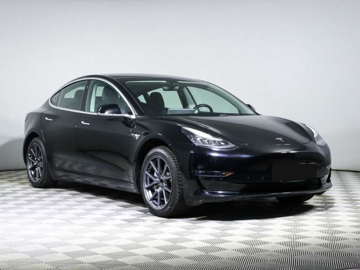 Tesla Model 3 с пробегом — 2018 год. Фото: #2