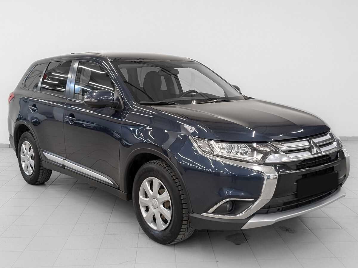 Mitsubishi Outlander с пробегом — 2017 год. Фото: #2