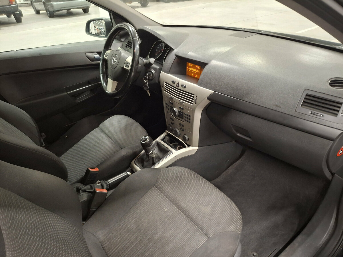 Opel Astra с пробегом — 2007 год. Фото: #10