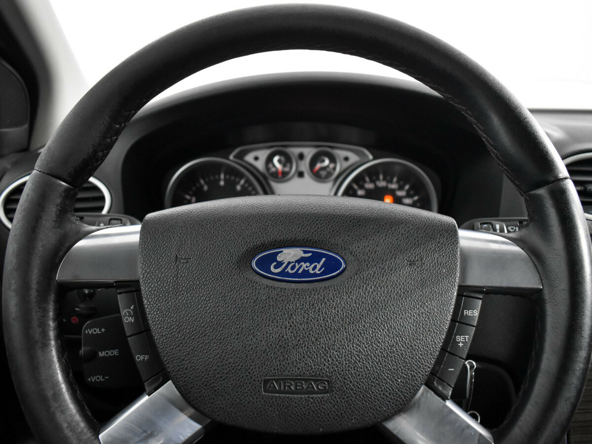 Ford Focus с пробегом — 2008 год. Фото: #13