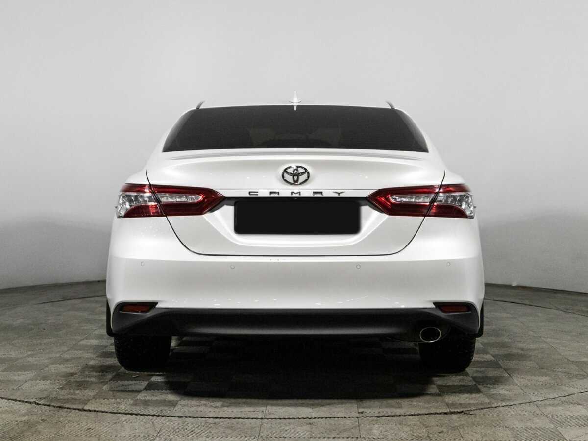 Toyota Camry с пробегом — 2021 год. Фото: #4