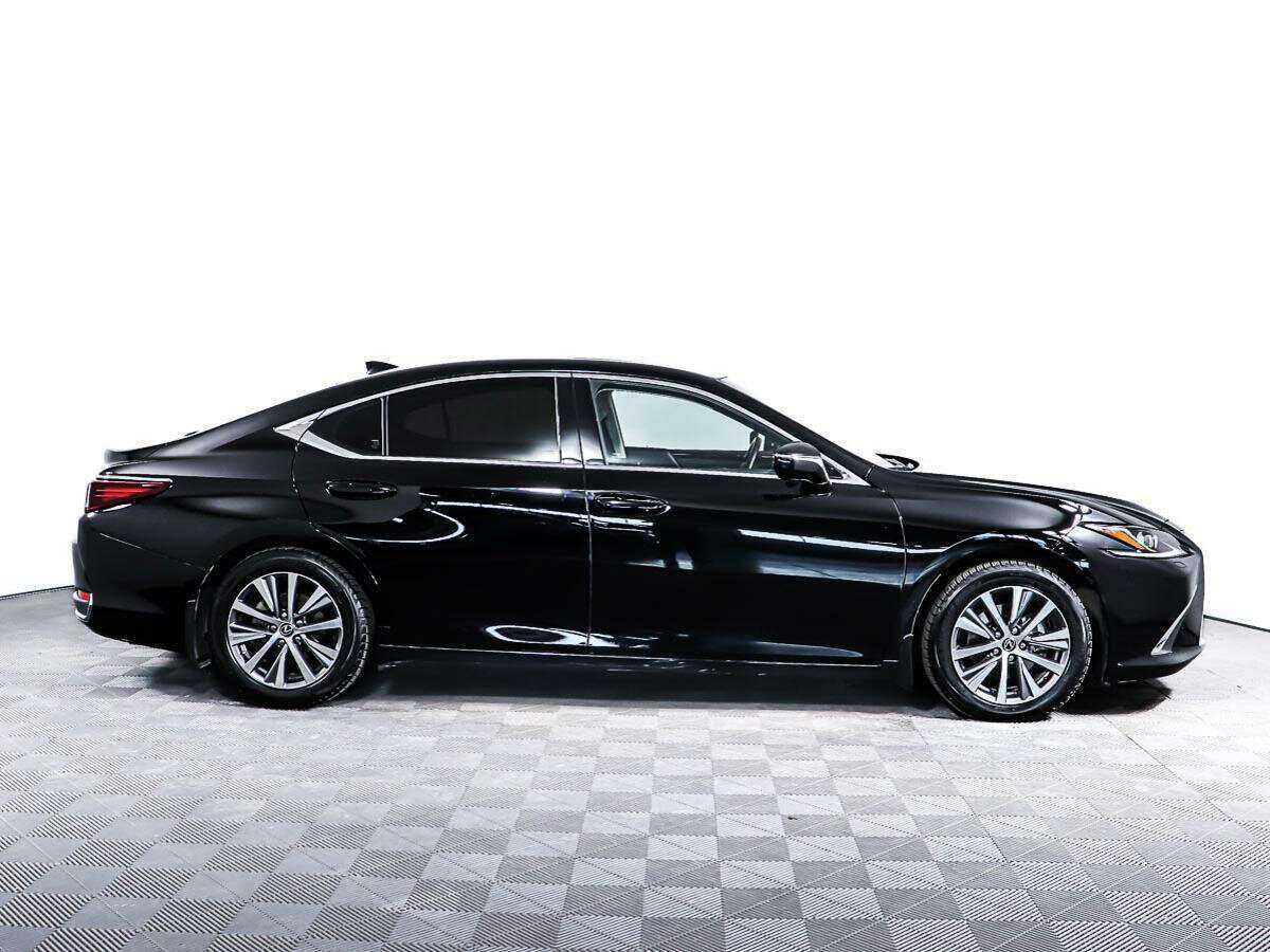 Lexus ES с пробегом — 2020 год. Фото: #3