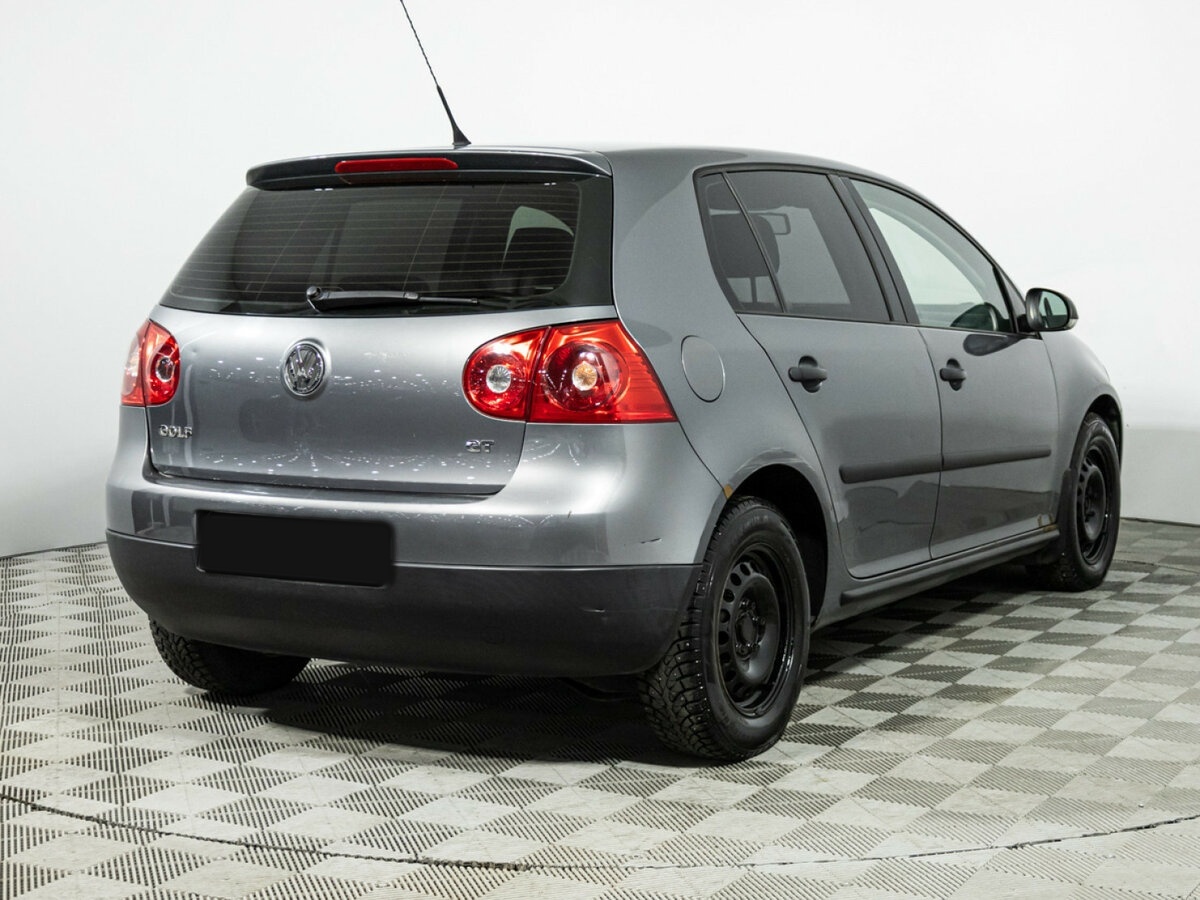 Volkswagen Golf с пробегом — 2008 год. Фото: #4