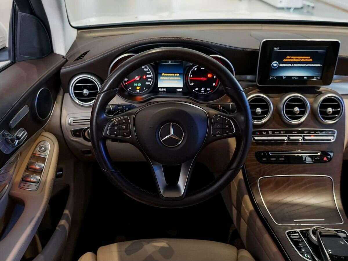 Mercedes-Benz GLC с пробегом — 2015 год. Фото: #10