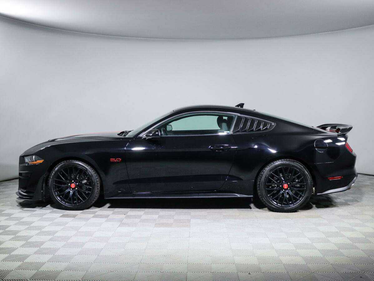 Ford Mustang с пробегом — 2021 год. Фото: #7