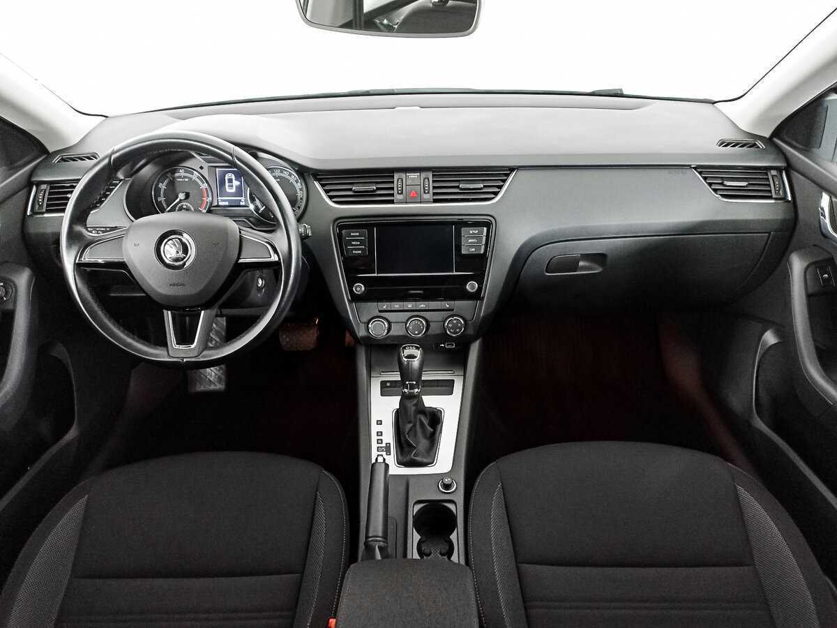Skoda Octavia с пробегом — 2020 год. Фото: #13