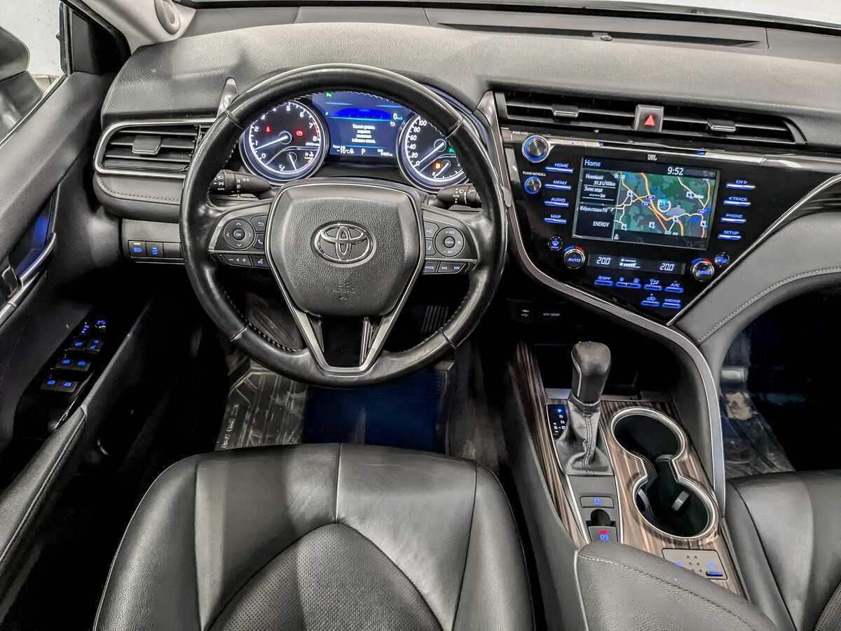 Toyota Camry с пробегом — 2019 год. Фото: #29
