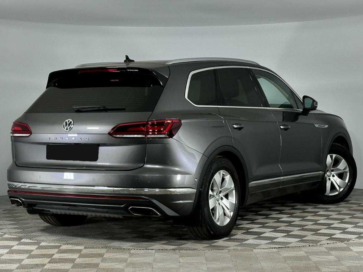 Volkswagen Touareg с пробегом — 2020 год. Фото: #1