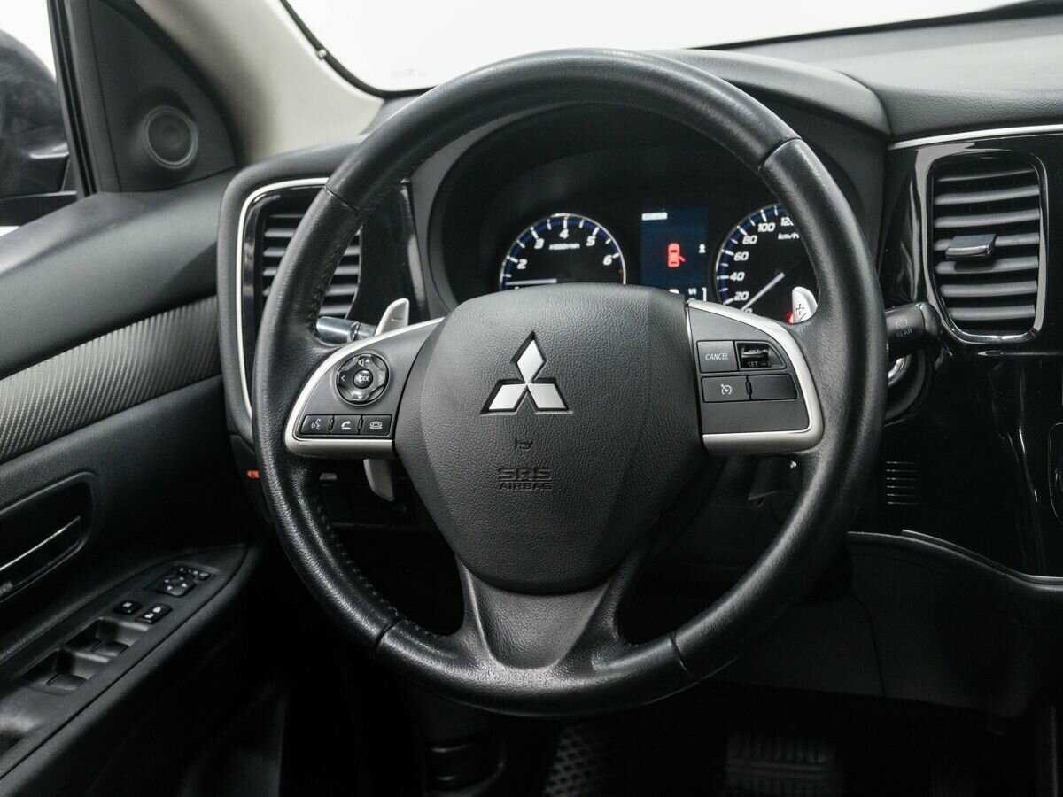 Mitsubishi Outlander с пробегом — 2013 год. Фото: #10