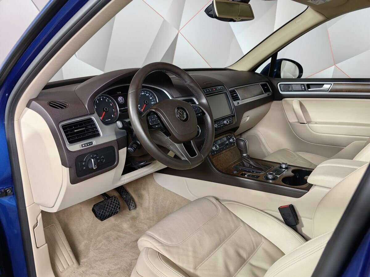 Volkswagen Touareg с пробегом — 2016 год. Фото: #11