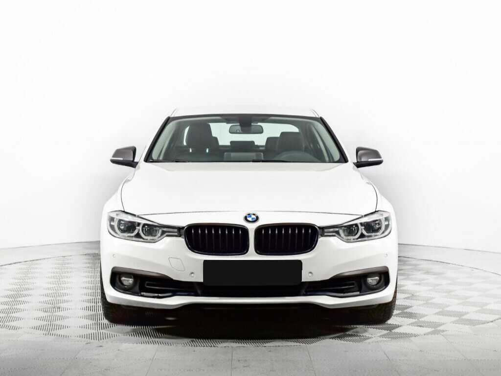 BMW 3 серии с пробегом — 2015 год. Фото: #1