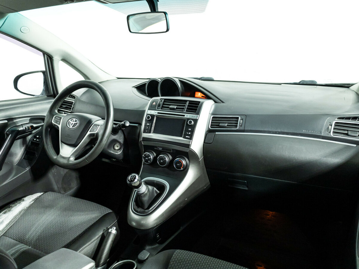 Toyota Verso с пробегом — 2013 год. Фото: #8
