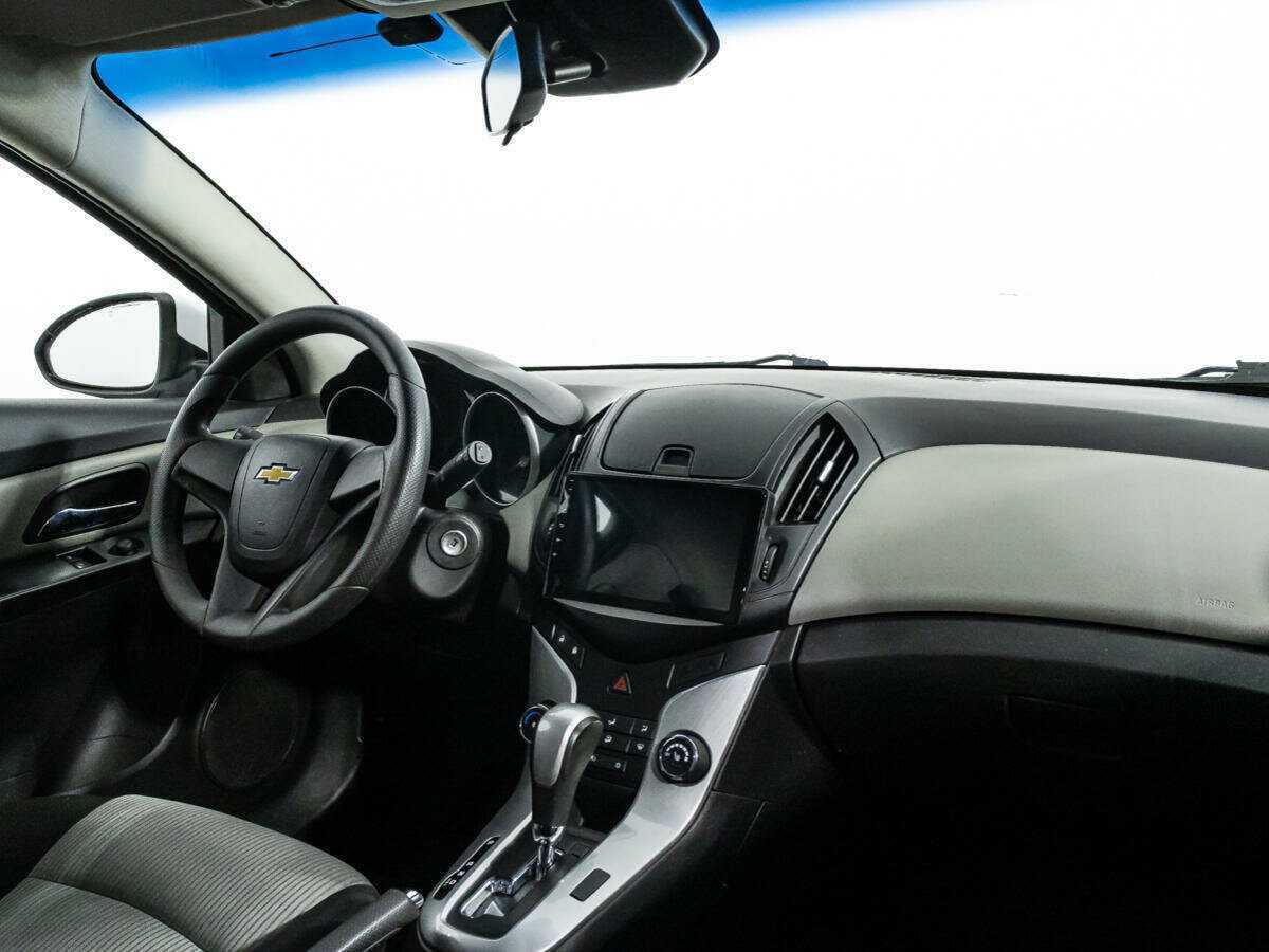 Chevrolet Cruze с пробегом — 2013 год. Фото: #8