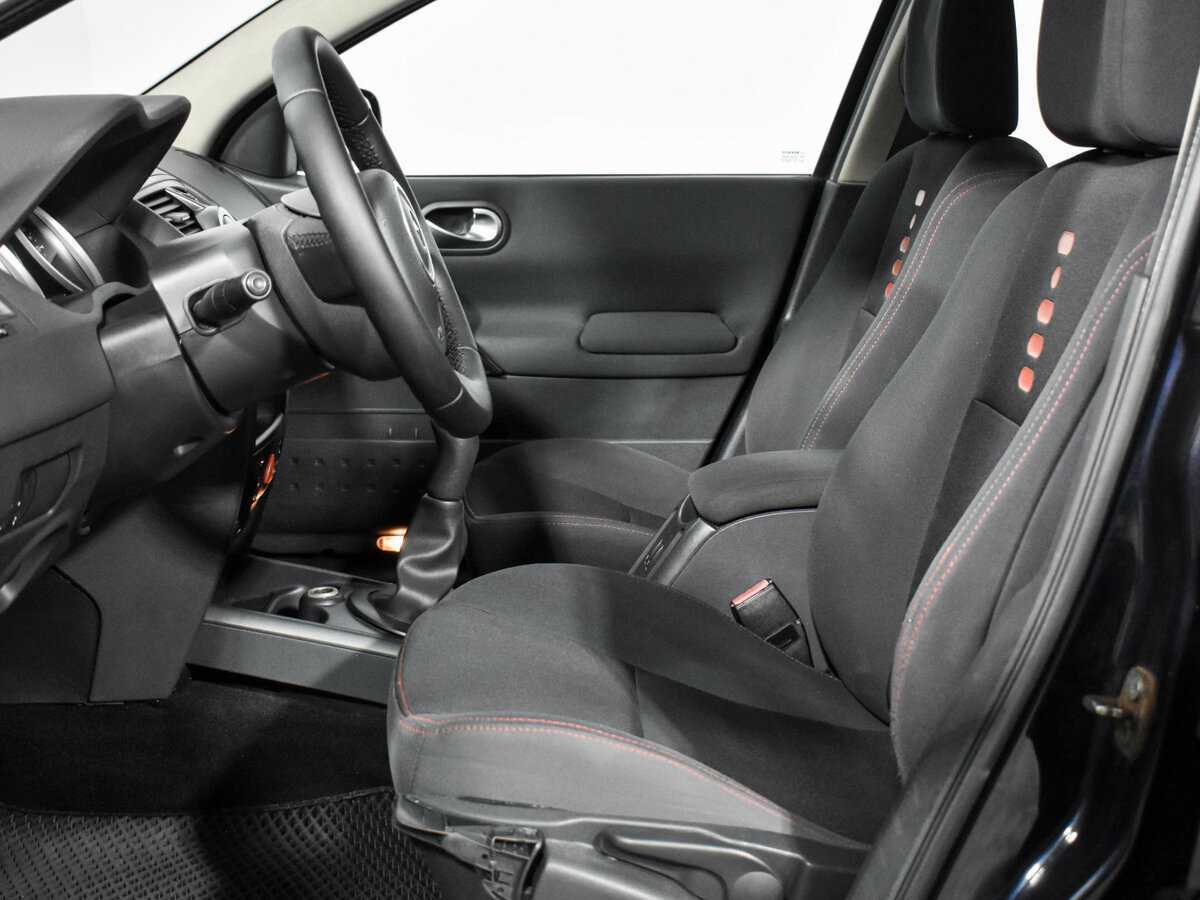 Renault Megane с пробегом — 2007 год. Фото: #10
