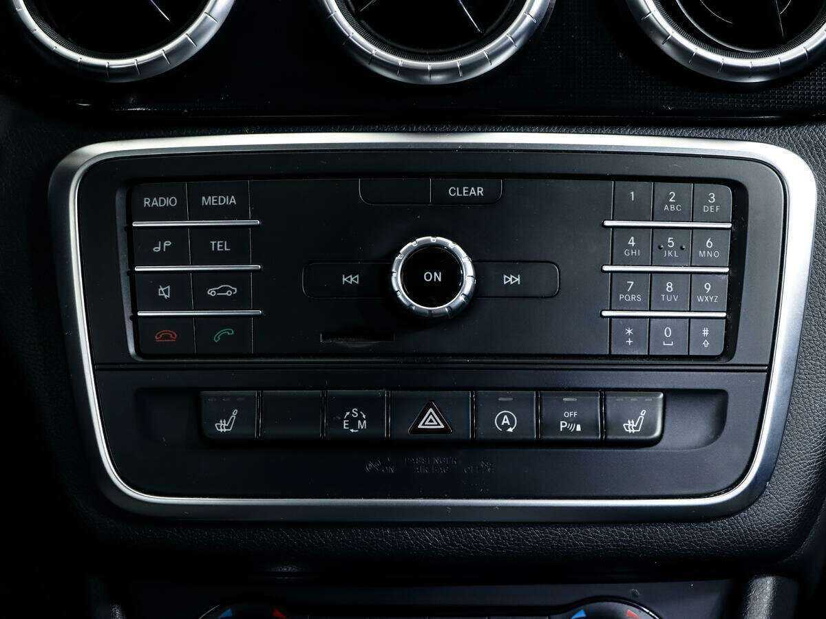 Mercedes-Benz CLA с пробегом — 2015 год. Фото: #12