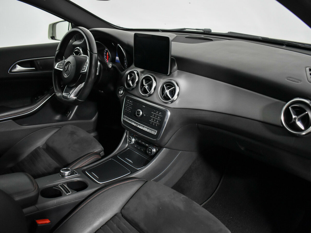 Mercedes-Benz GLA с пробегом — 2017 год. Фото: #13