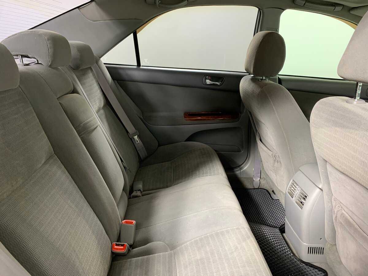 Toyota Camry с пробегом — 2004 год. Фото: #14