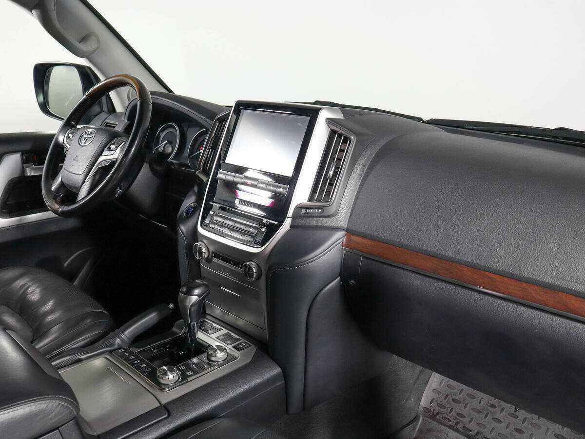 Toyota Land Cruiser с пробегом — 2019 год. Фото: #6