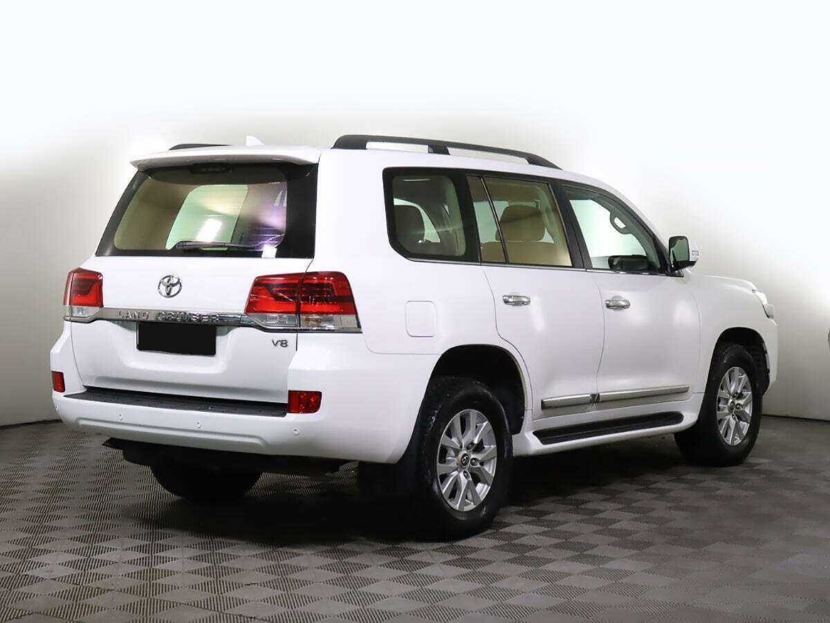 Toyota Land Cruiser с пробегом — 2015 год. Фото: #3