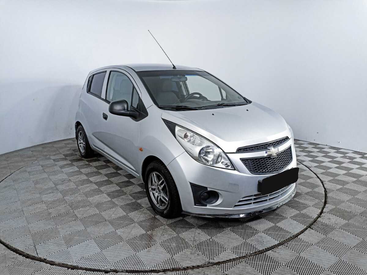 Chevrolet Spark с пробегом — 2011 год. Фото: #2