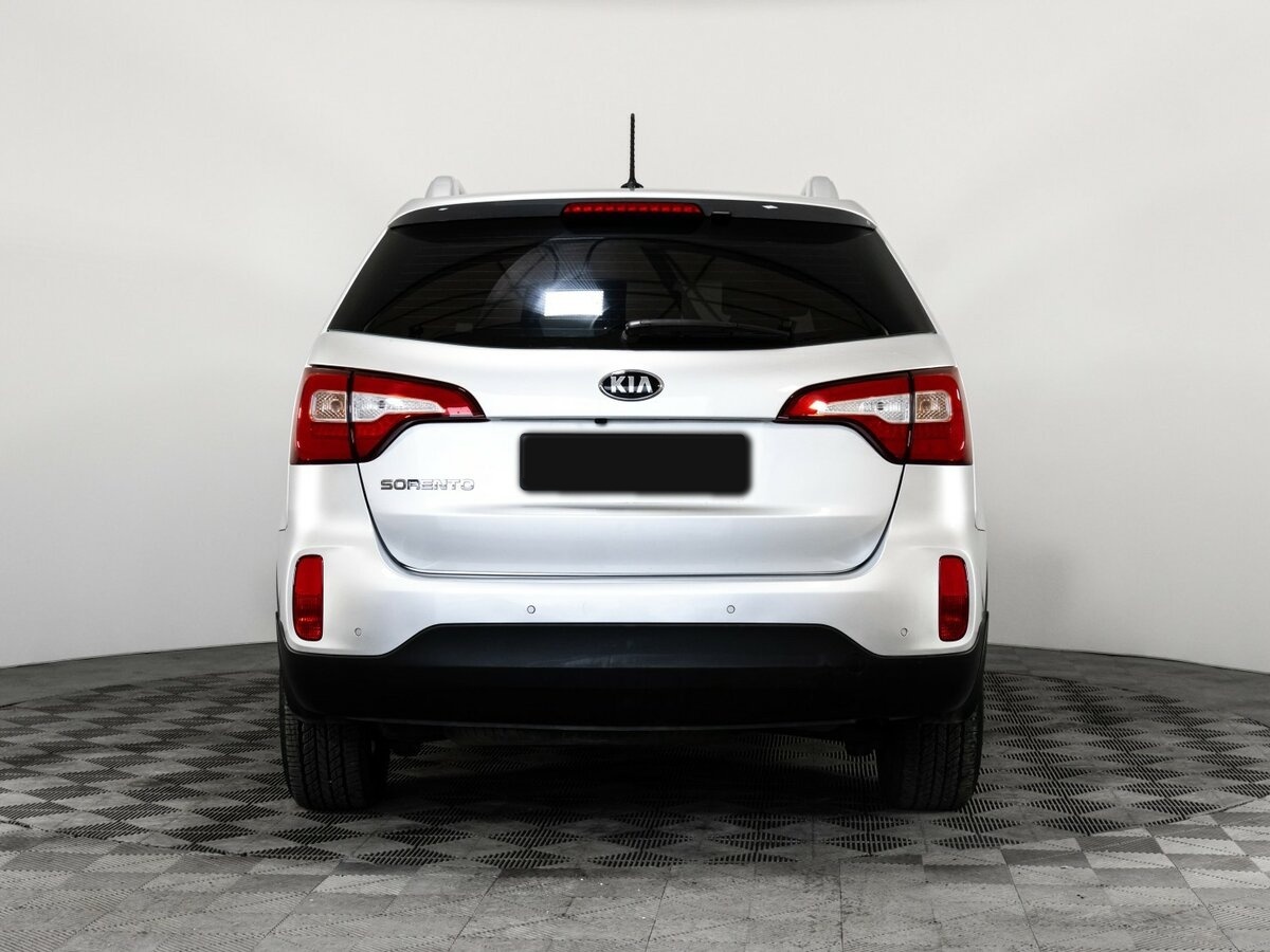 Kia Sorento с пробегом — 2014 год. Фото: #4