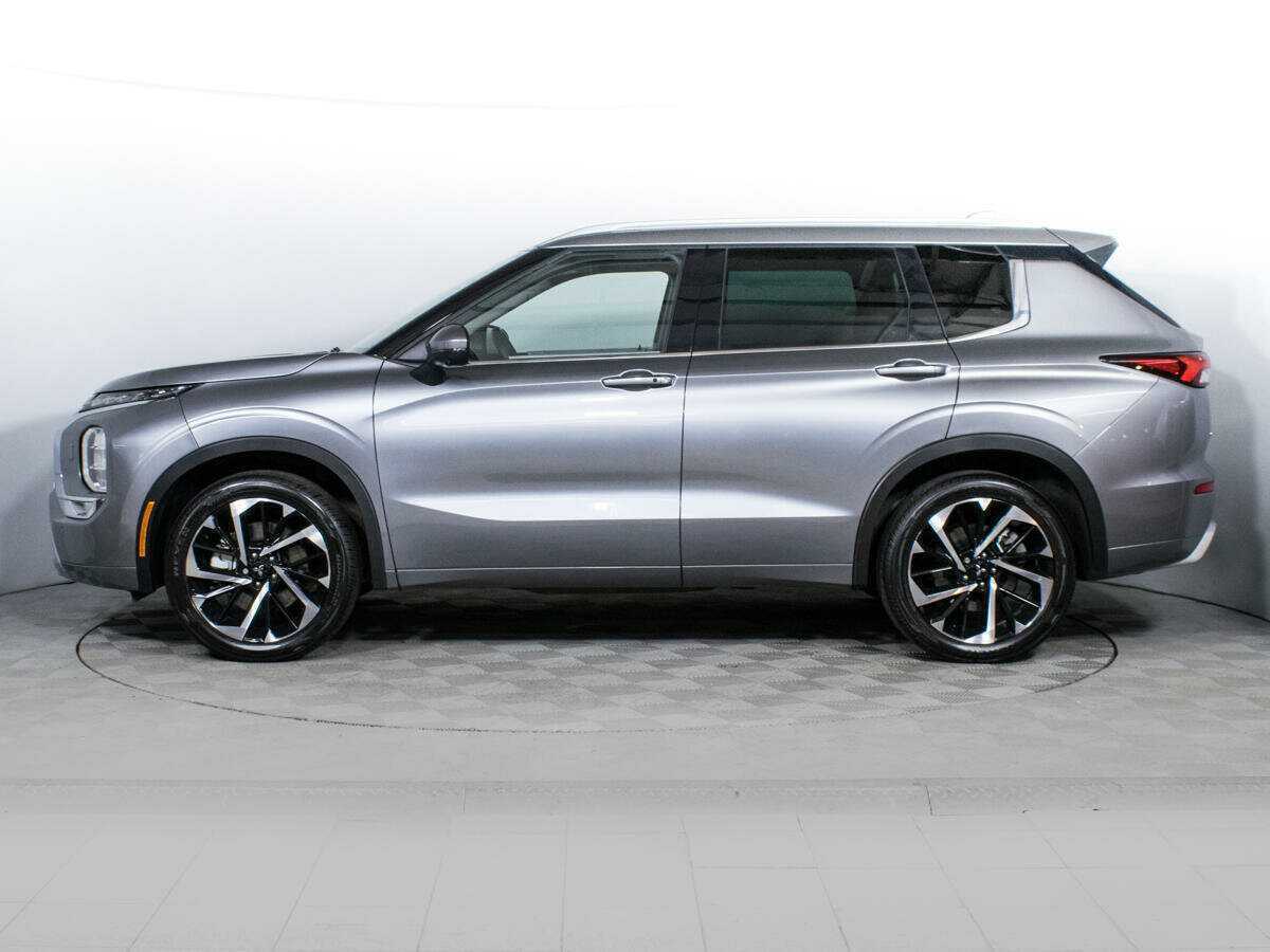 Mitsubishi Outlander с пробегом — 2022 год. Фото: #7