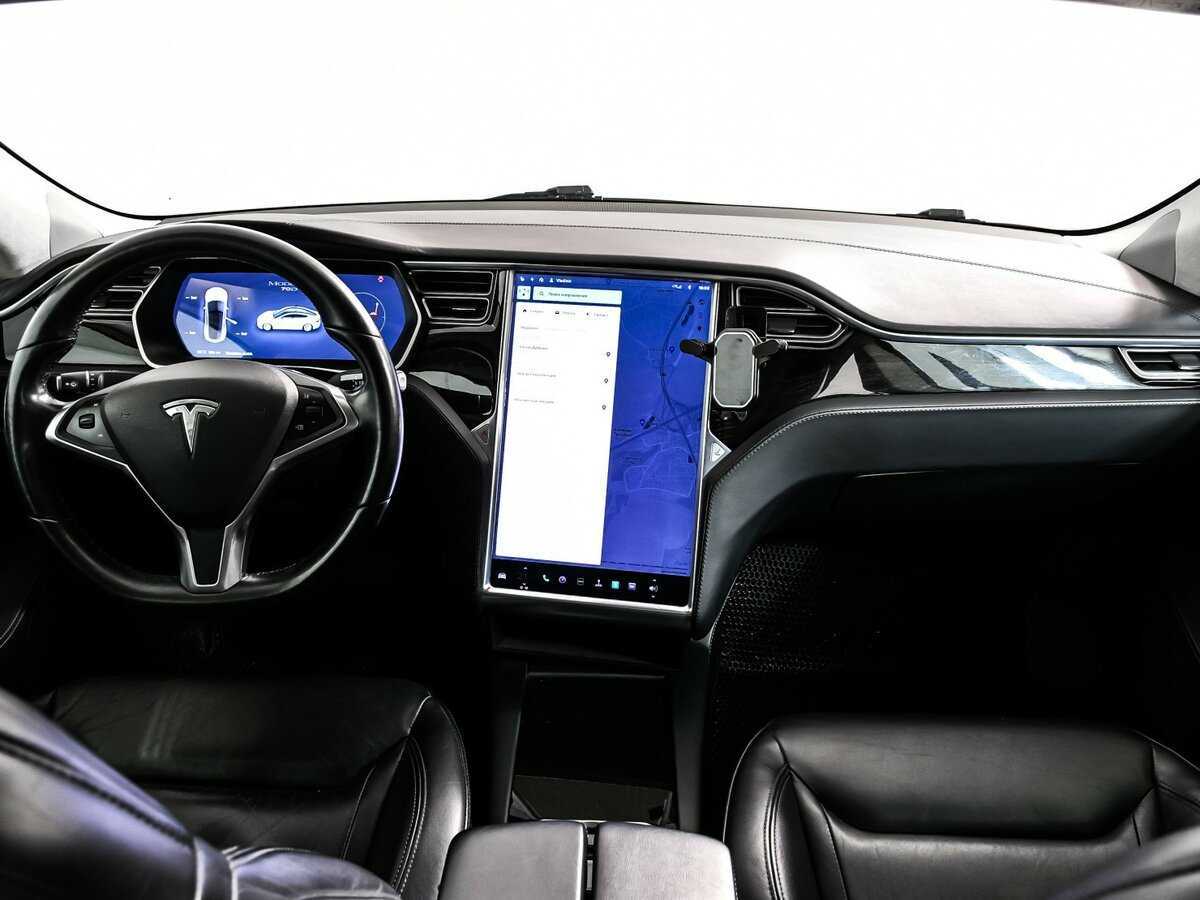 Tesla Model S с пробегом — 2016 год. Фото: #10