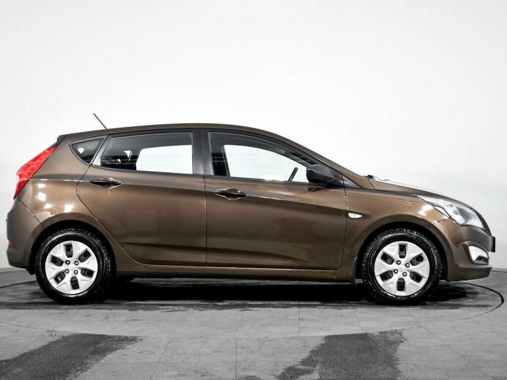 Hyundai Solaris с пробегом — 2015 год. Фото: #3